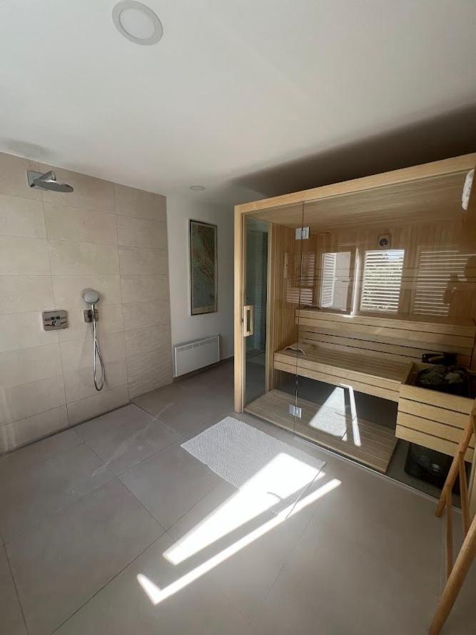 Vacation Family House On The Beach สตารา โนวัลยา ภายนอก รูปภาพ
