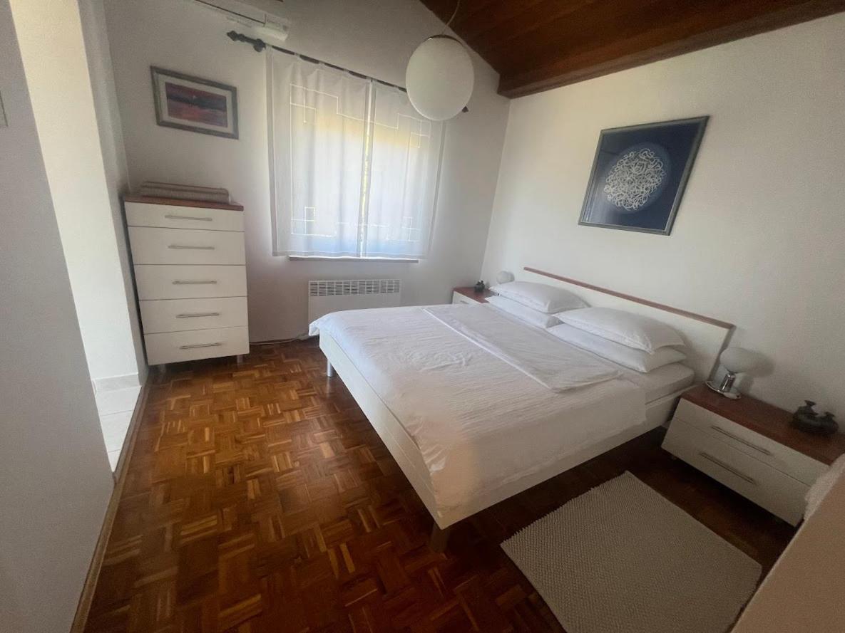 Vacation Family House On The Beach สตารา โนวัลยา ภายนอก รูปภาพ