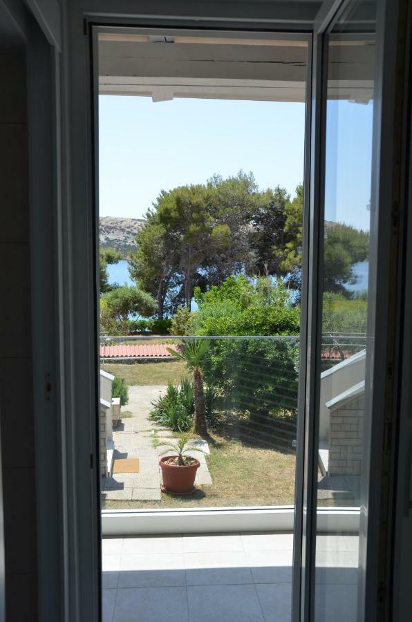 Vacation Family House On The Beach สตารา โนวัลยา ภายนอก รูปภาพ